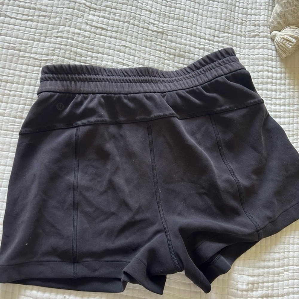 Lululemon Athletica Black Sweatshirt and Shorts Set Size 8 - Picture 5 of 7